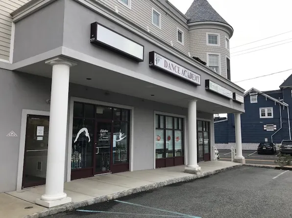 45 Emerson Plz E APT 2, Emerson, NJ 07630