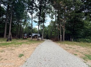 831 Remington Rd, Jamestown, TN 38556