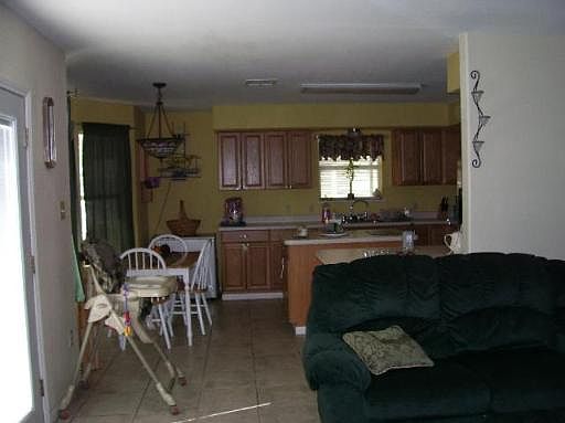 3rd image of 410 LINARES AVE