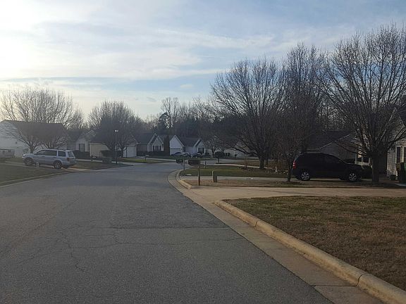 5th image of 3791 Vanhoe Ln