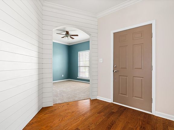 2nd image of 9335 Pembrook Loop