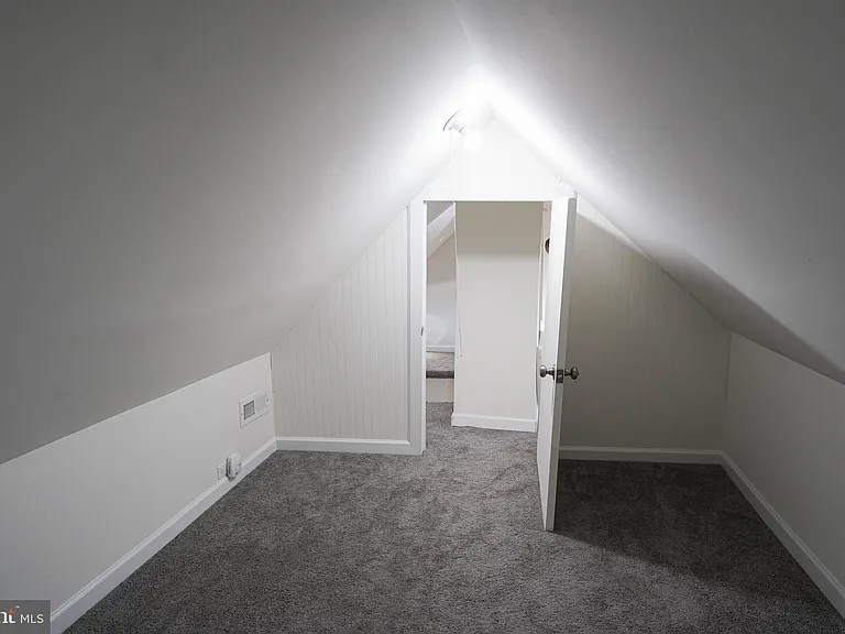 231 Newton St #B — Photo 10