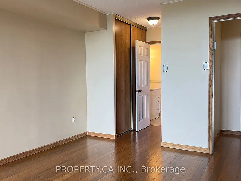 1131 Steeles Ave W #609 — Photo 25