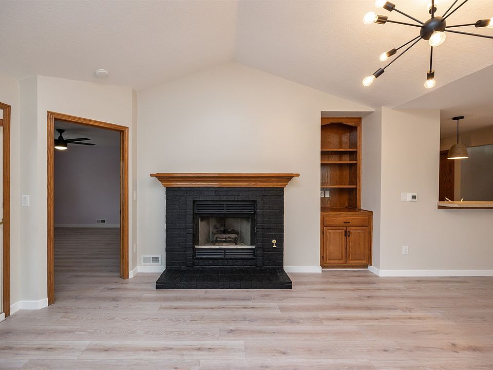 1st image of 8142 Dellwood Dr