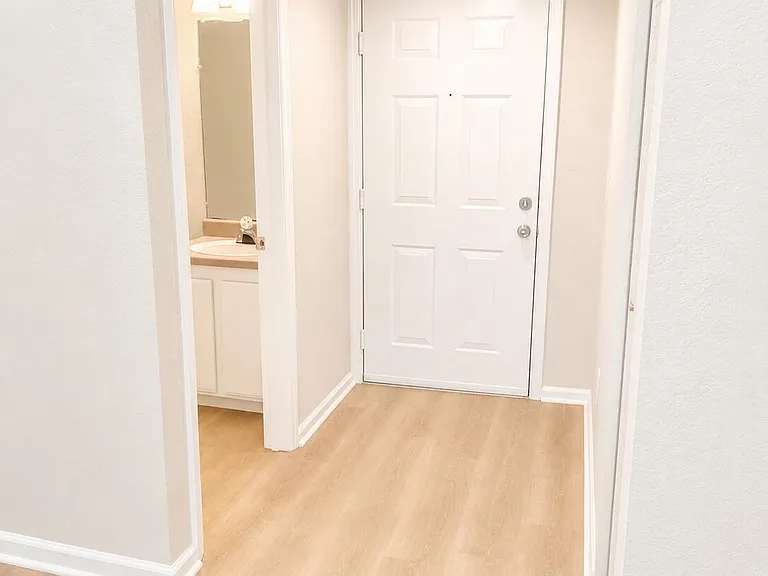 141 SW Palm Dr #306 — Photo 18