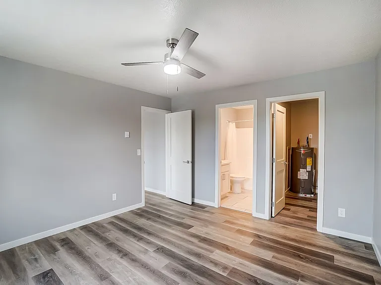 Chardon Place Apartments and Townhomes — Photo 7