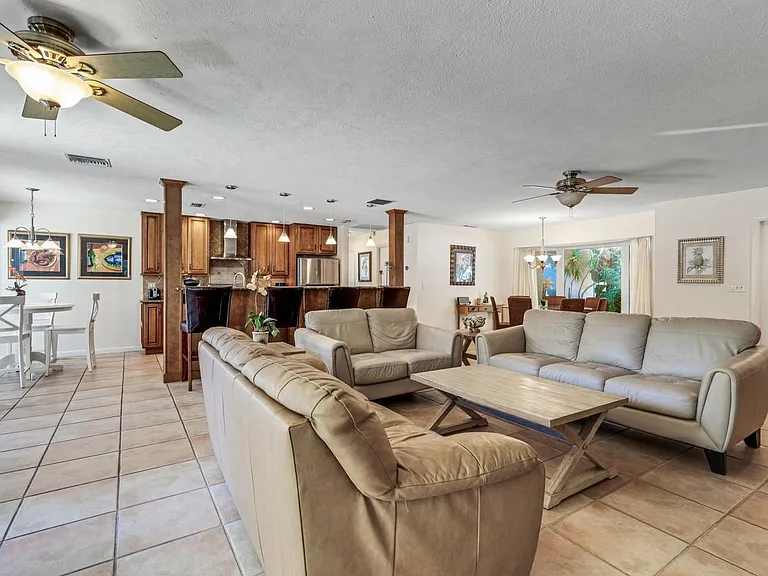 759 Birdsong Ln — Photo 6