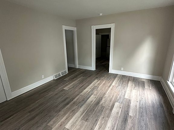 4th image of 123 W Water St #1