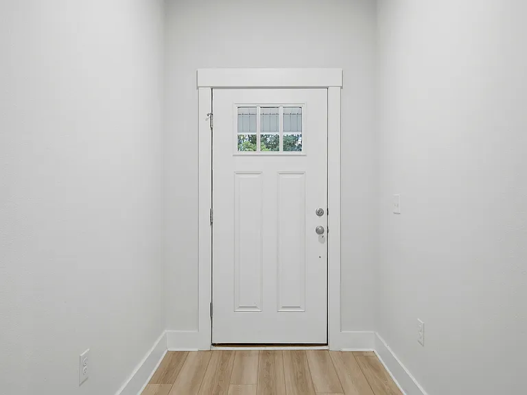 209 Camellia Dr — Photo 1