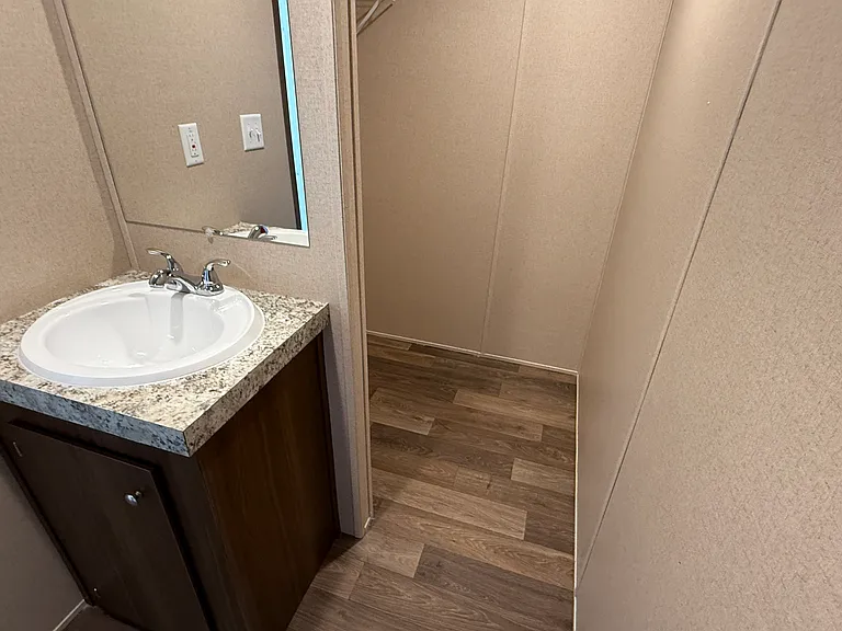 923 Lovers Lane Rd #9 — Photo 27