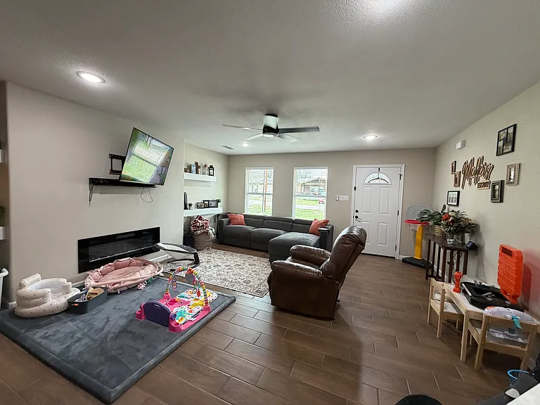 2518 Orion Way — Photo 4