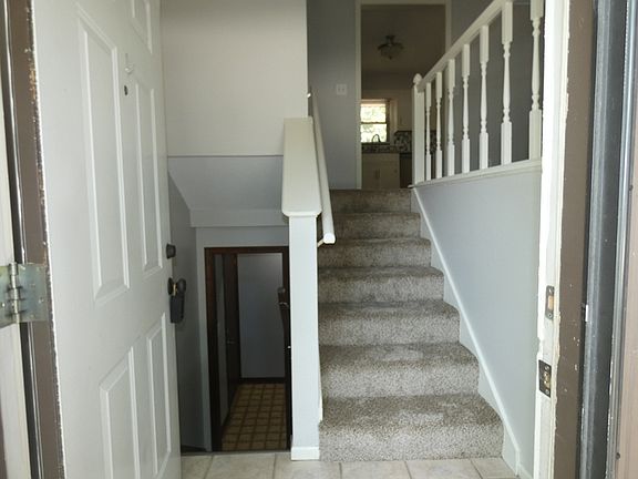 2nd image of 8502 Orchard St