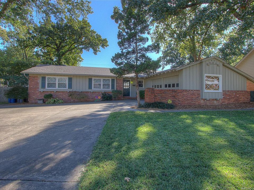 1st image of 4036 E 52nd Pl
