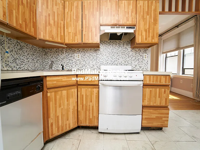 6 Sutherland Rd #34 — Photo 8