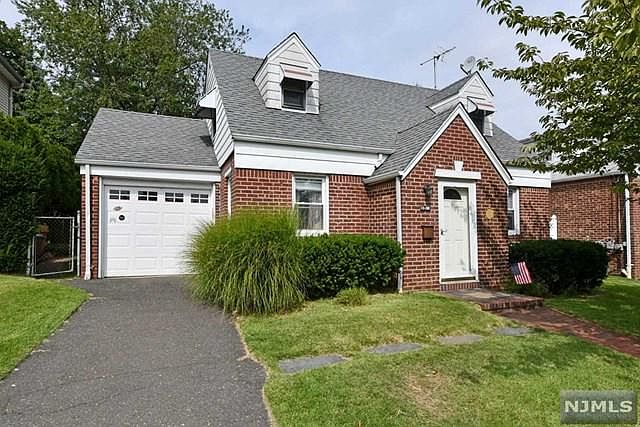 1st image of 13-38 Eastern Dr