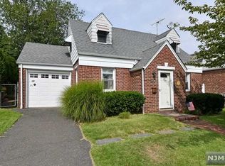 13-38 Eastern Dr, Fair Lawn, NJ 07410