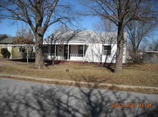 909 S Sunset Dr, Anadarko, OK 73005