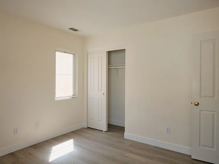 74 Alevera St — Photo 8