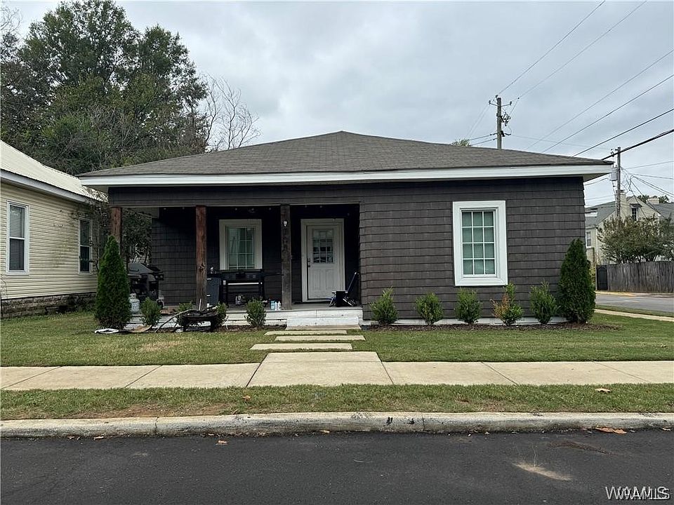 1st image of 700 17th Ave