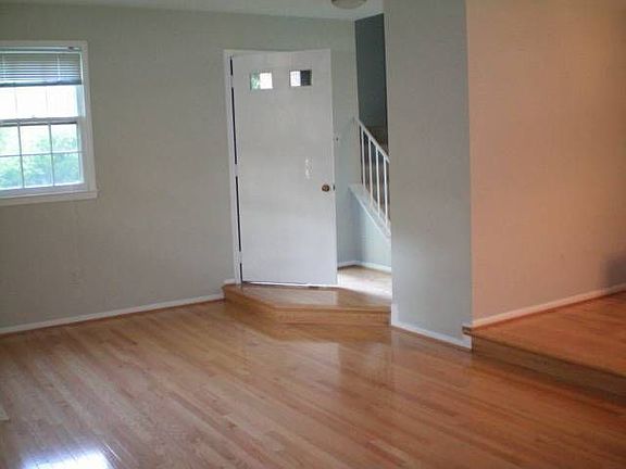 3rd image of 7415 Jayhawk St