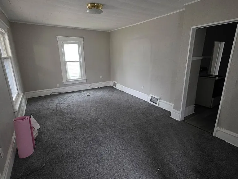 405 Noah Ave — Photo 3