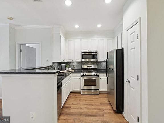 5th image of 2301 25th St S #4-201