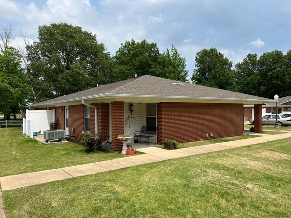 102 E College St #F0EB93EB7