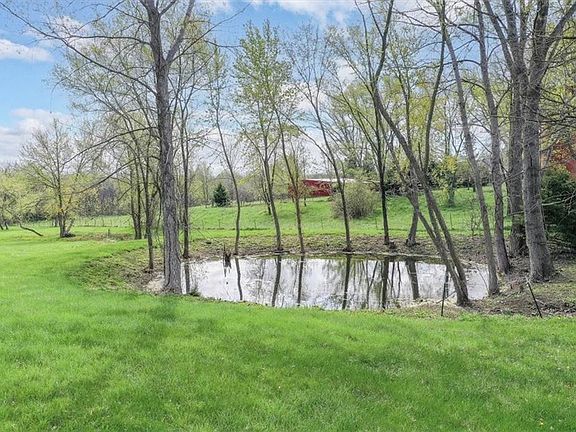 4th image of 24722 Tonganoxie Dr