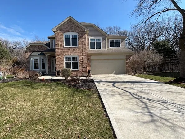 33993 N Treeline Ct, Grayslake, IL 60030