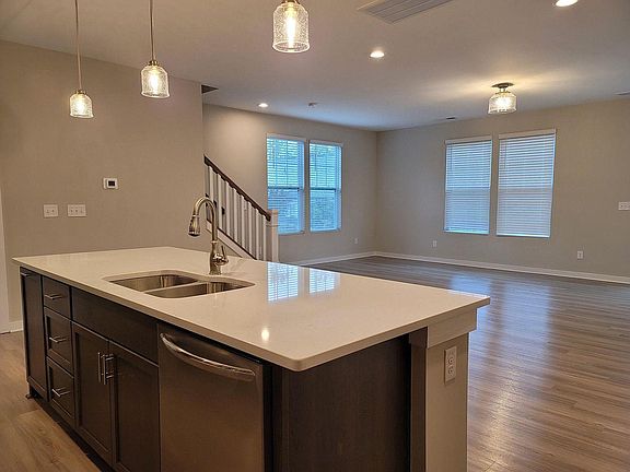 3rd image of 317 Cannamela Dr
