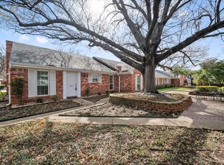 1049 Roaring Springs Rd #1049, Fort Worth, TX 76114
