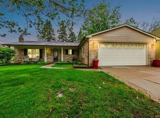 24459 Surfside Rd, Novi, MI 48374