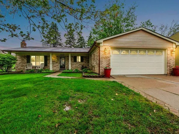 24459 Surfside Rd, Novi, MI 48374