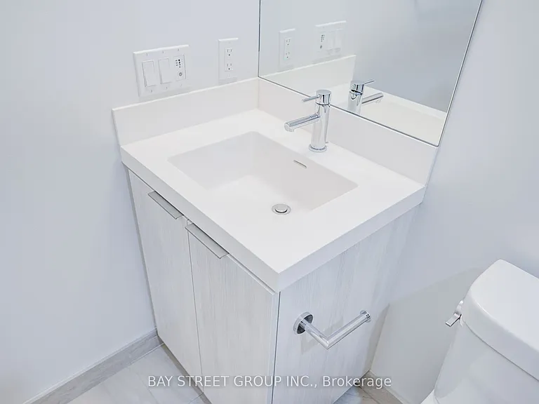 5858 Yonge St #2023 — Photo 28