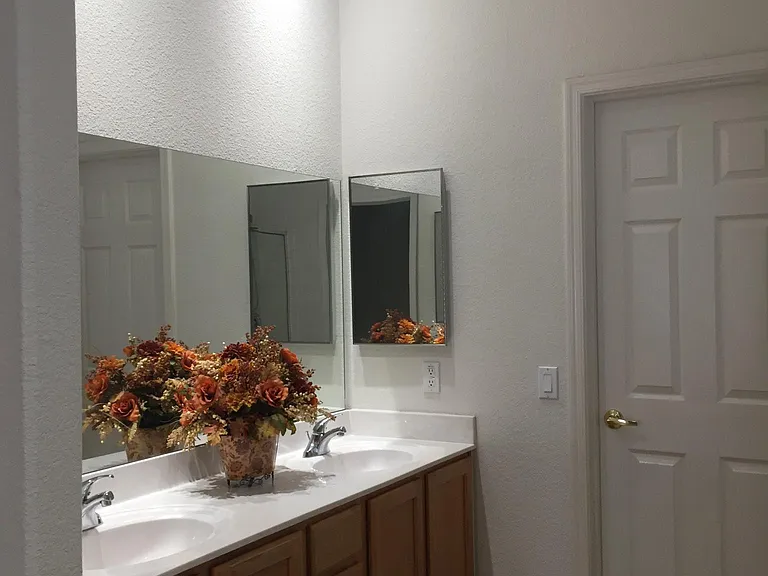 Master bed room