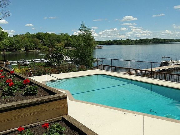 Ruttger's outdoor poool