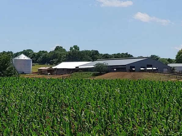 1907 Highway Kk, Bolivar, MO 65613