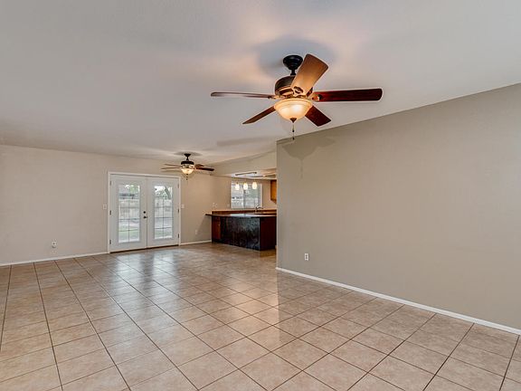 4th image of 2239 W Sequoia Dr