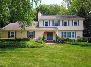19 Ogden Ct, Middletown, NJ
