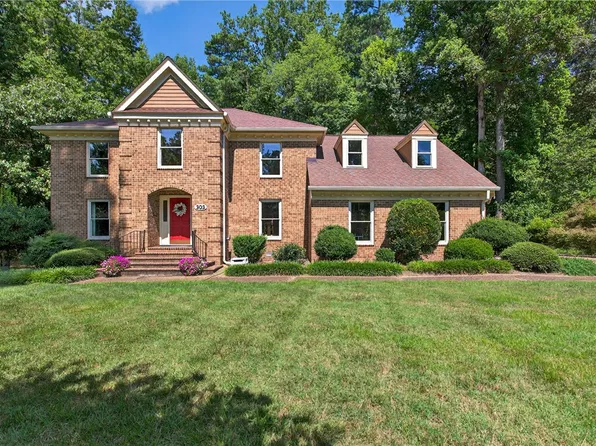 303 Tides Run, Yorktown, VA 23692
