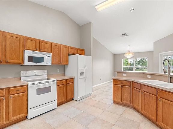 4th image of 4910 SW 109th Loop