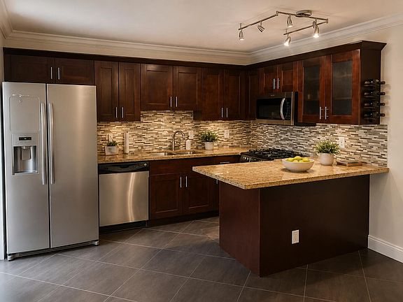 4th image of 2457 Waterside Dr