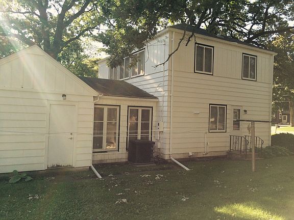 3rd image of 1606 Massee St