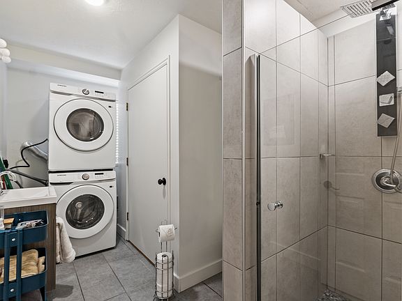 5th image of 2550 E Alta Canyon Dr