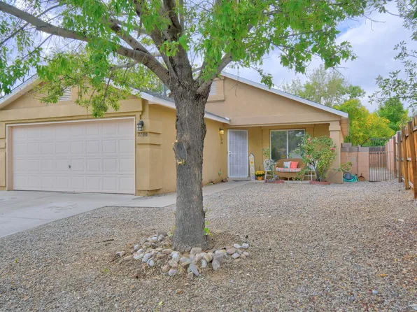 7700 Desert Canyon Pl SW, Albuquerque, NM 87121