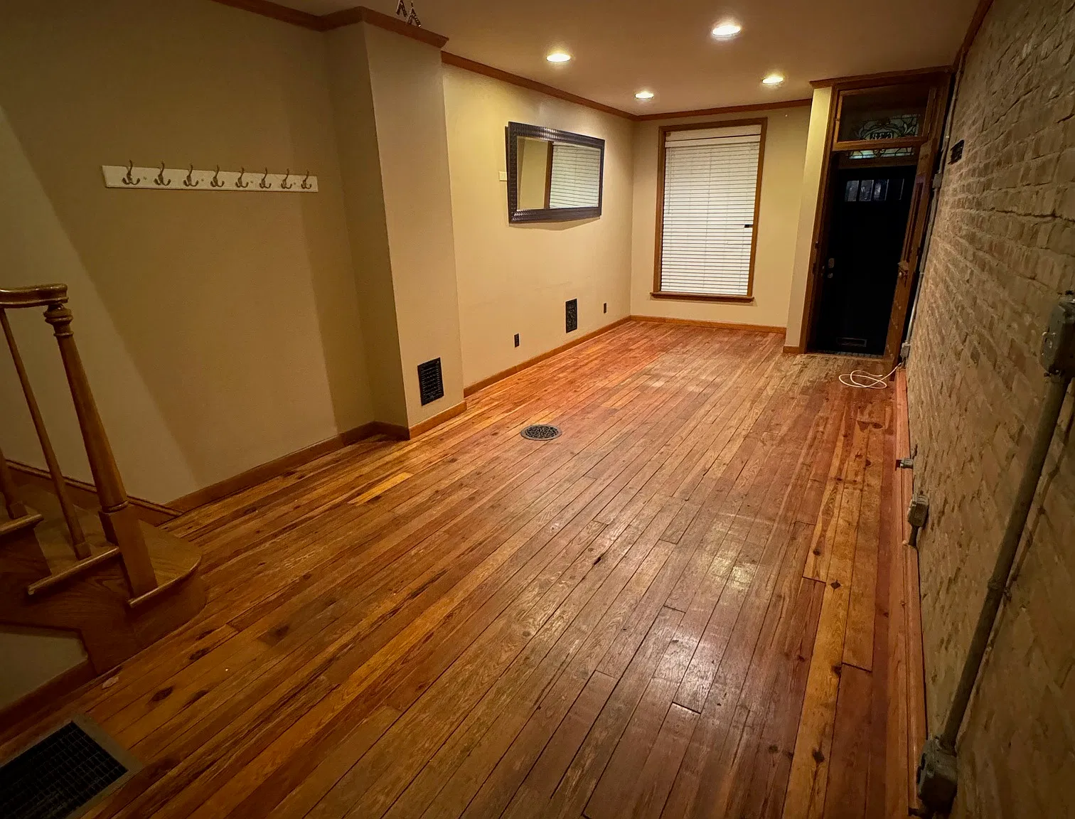 3 bed, 1128 sqft, $2,600 — Photo 3