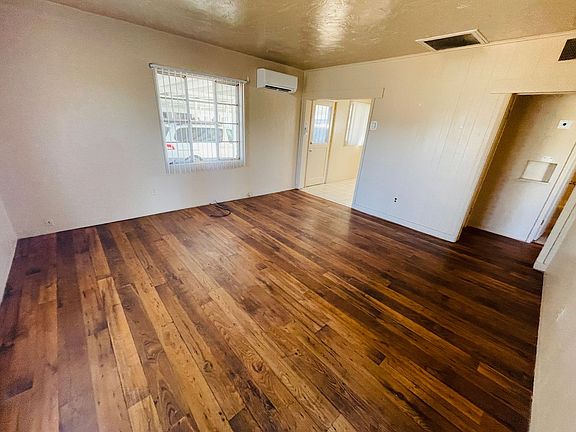5th image of 2124 N Forgeus Ave #C