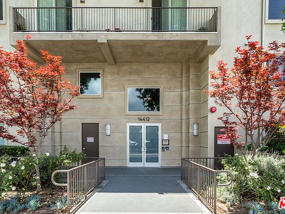 4th image of 14412 Killion St #310