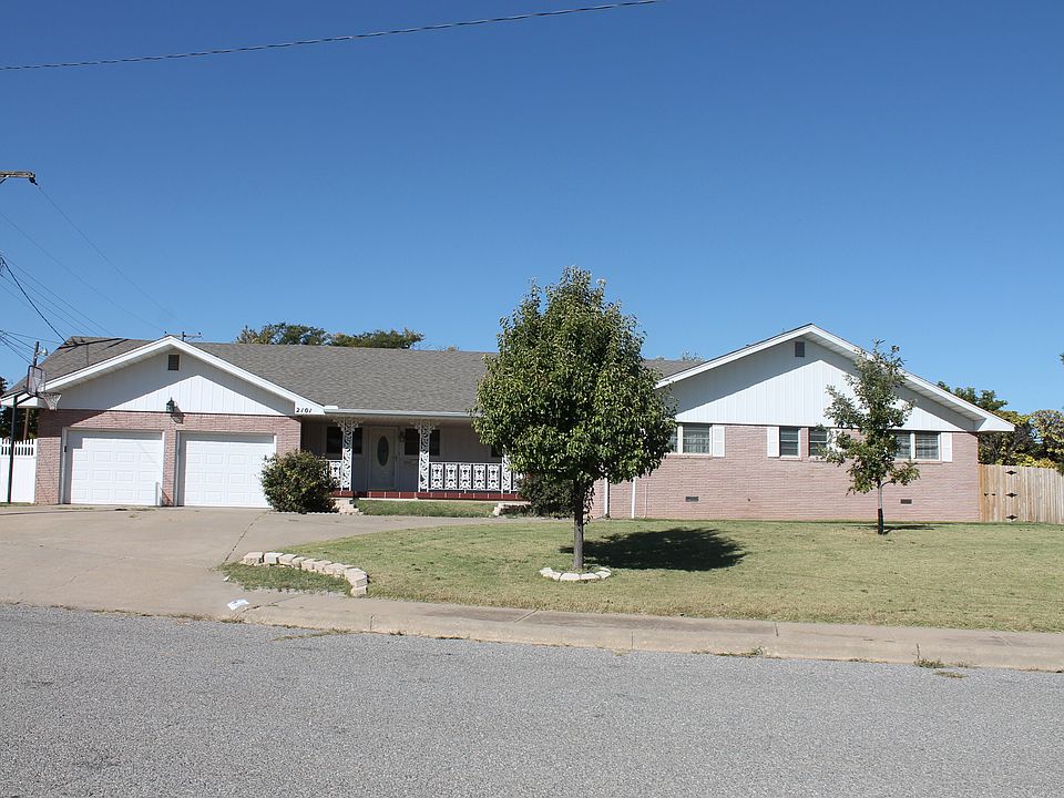 1st image of 2101 Chestnut Dr