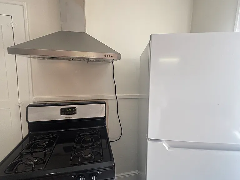 1414 Franklin St #1L — Photo 3